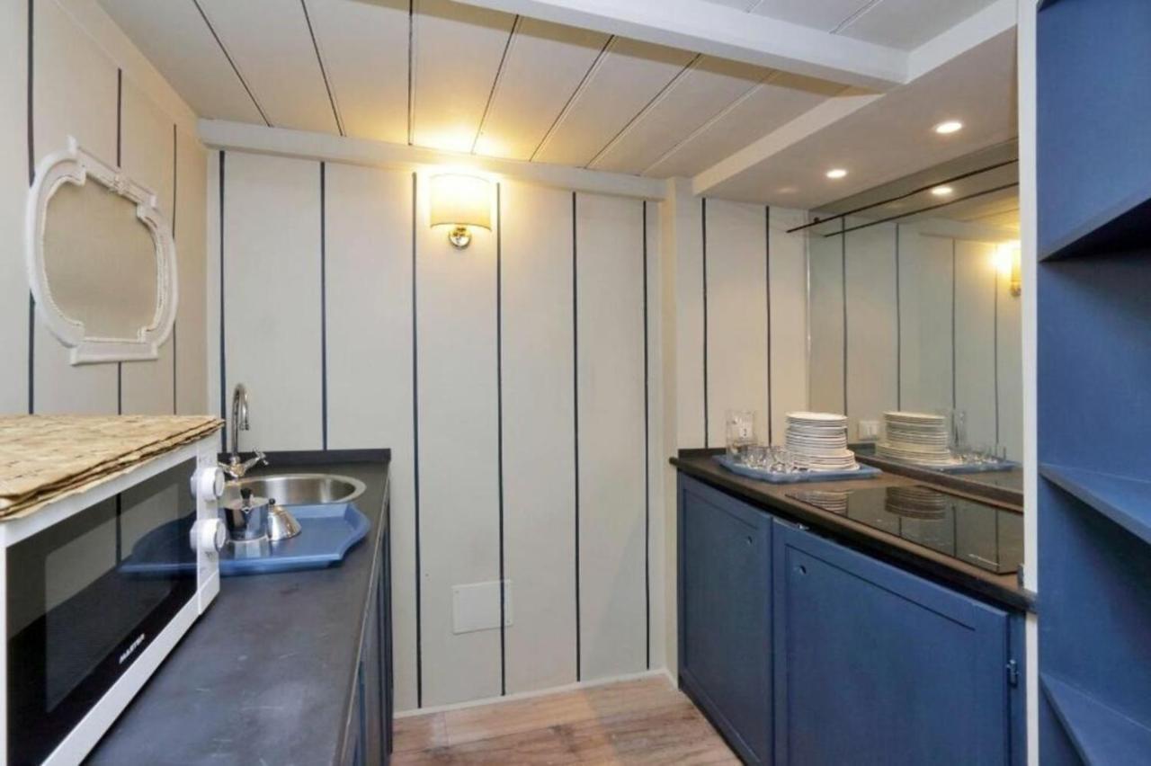 Studio Apt In Rome City Centre Via Gregoriana By Halldis מראה חיצוני תמונה